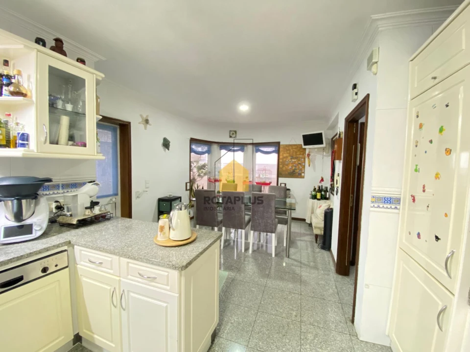 Moradia T4 para Venda em Cidade da Maia Foto 13