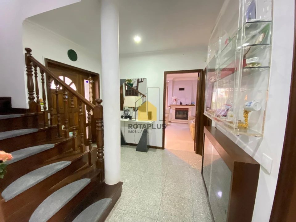 Moradia T4 para Venda em Cidade da Maia Foto 6