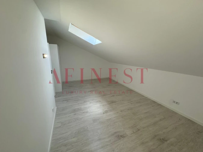 Moradia T4 para Venda em Corroios Foto 18