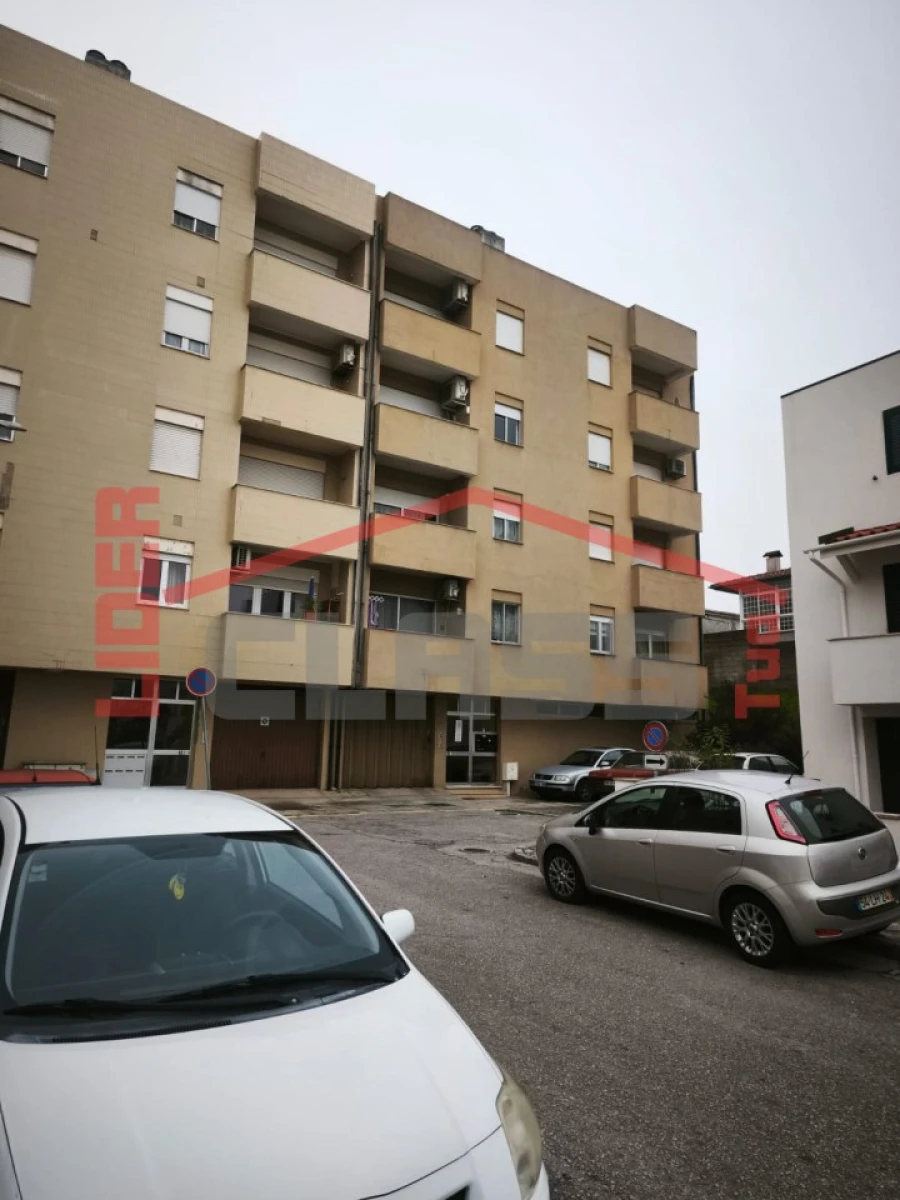 Apartamento T4 para Venda em Mirandela Foto 1