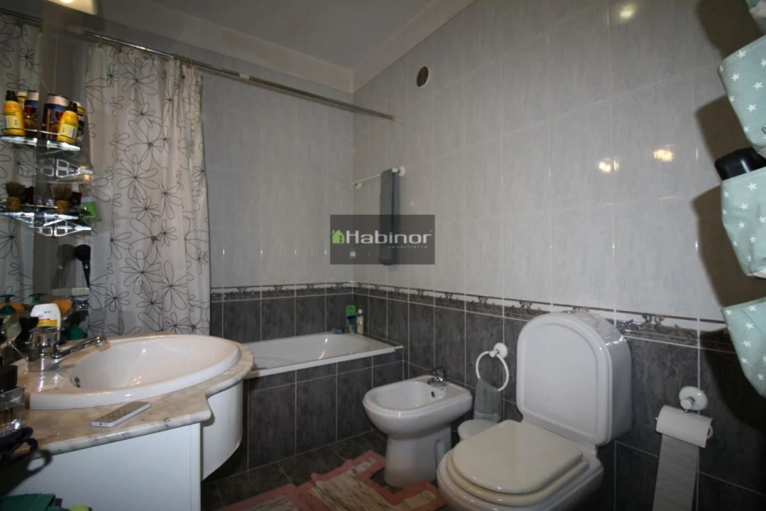 Apartamento T1 para Venda em Chafe Foto 6