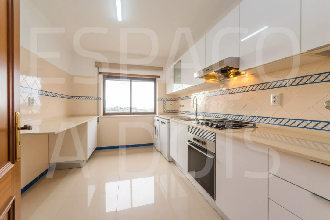 Apartamento T2 para Arrendamento em Cacém e São Marcos Foto 2