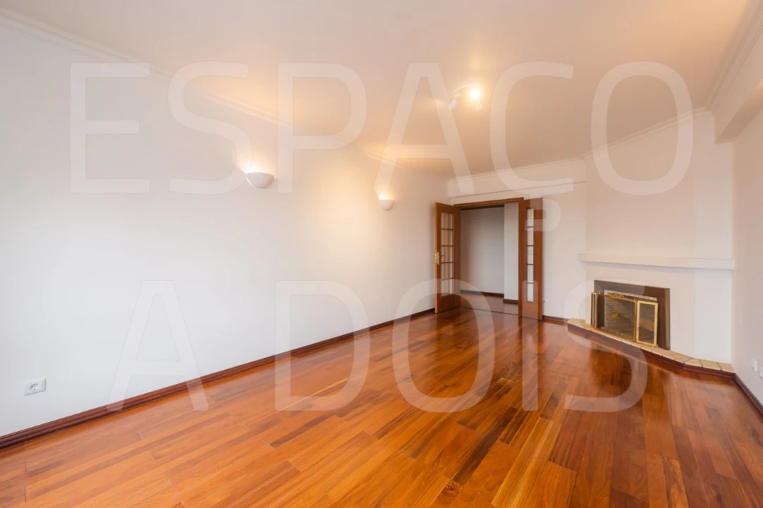 Apartamento T2 para Arrendamento em Cacém e São Marcos Foto 10