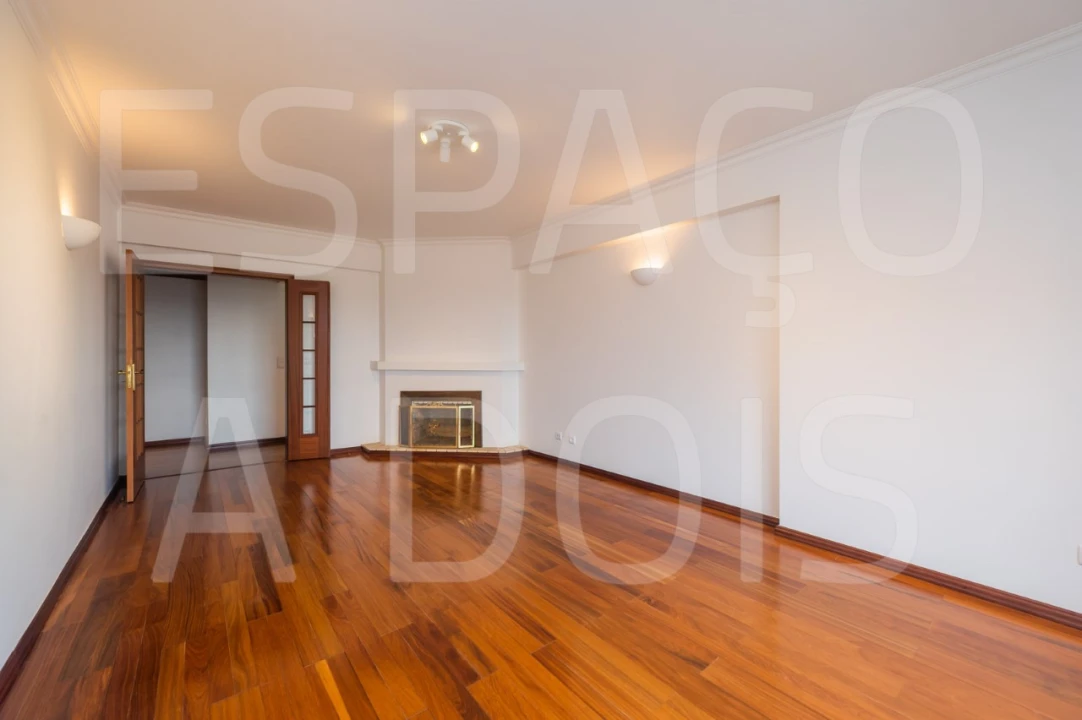 Apartamento T2 para Arrendamento em Cacém e São Marcos Foto 11