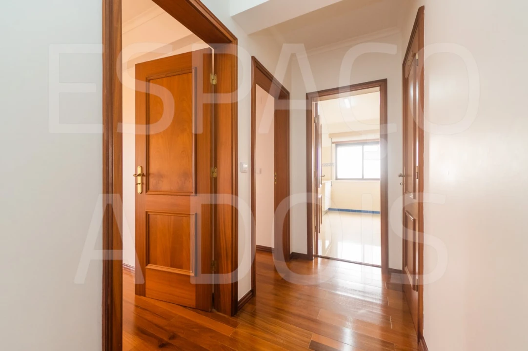 Apartamento T2 para Arrendamento em Cacém e São Marcos Foto 25