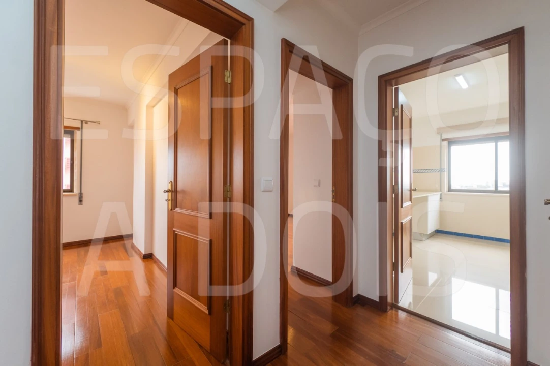 Apartamento T2 para Arrendamento em Cacém e São Marcos Foto 35