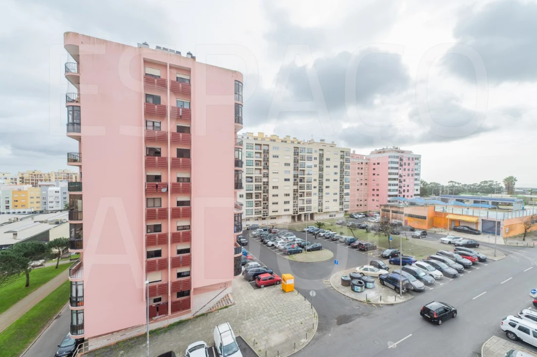 Apartamento T2 para Arrendamento em Cacém e São Marcos Foto 39