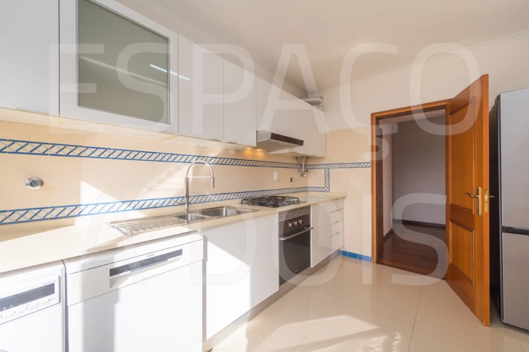 Apartamento T2 para Arrendamento em Cacém e São Marcos Foto 20