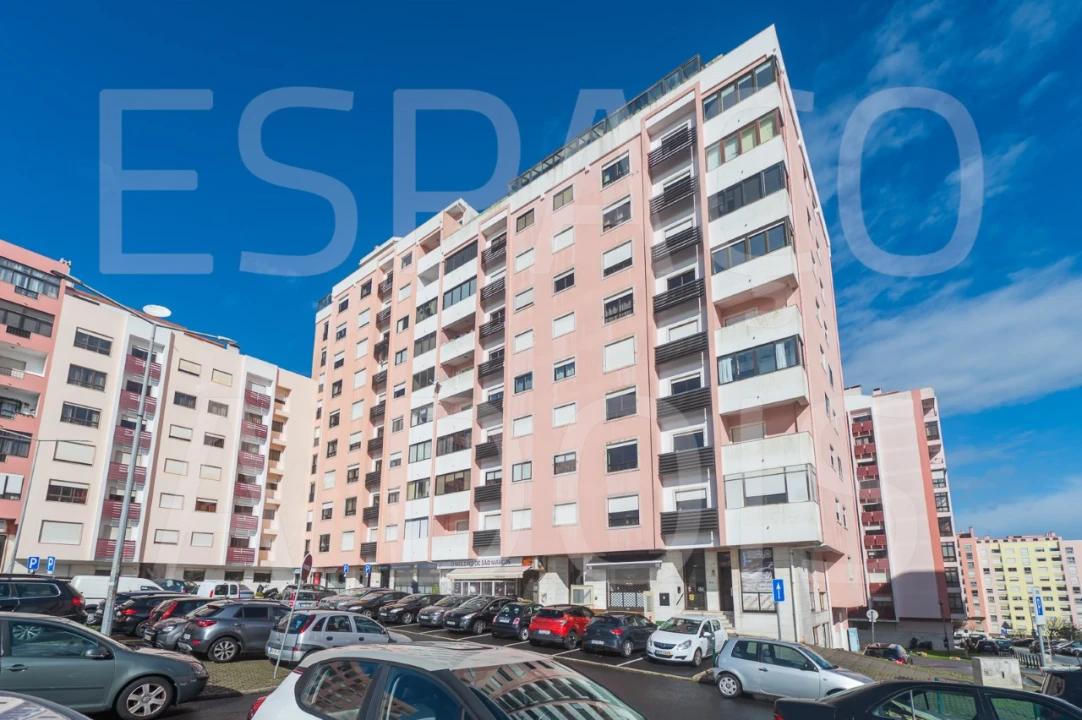 Apartamento T2 para Arrendamento em Cacém e São Marcos Foto 50