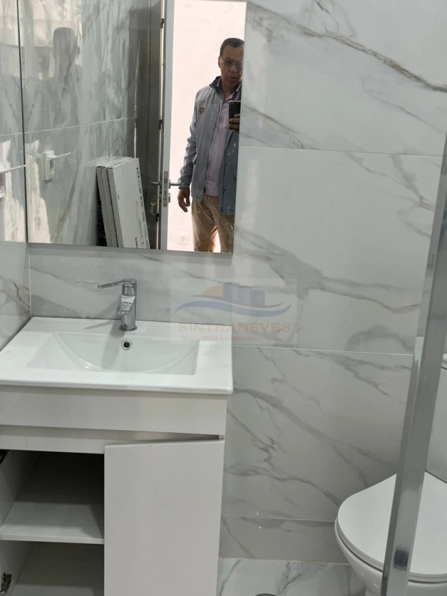 Apartamento T2 para Venda em Falagueira-Venda Nova Foto 3