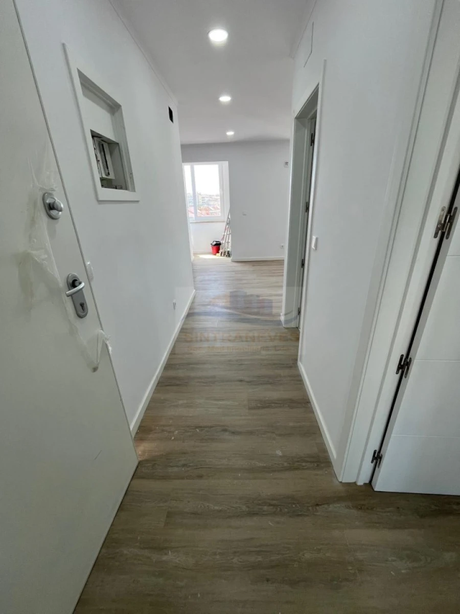 Apartamento T2 para Venda em Falagueira-Venda Nova Foto 9