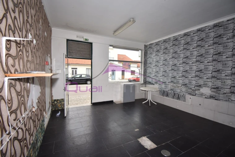 Loja para Arrendamento em Nossa Sra de Fatima Foto 1