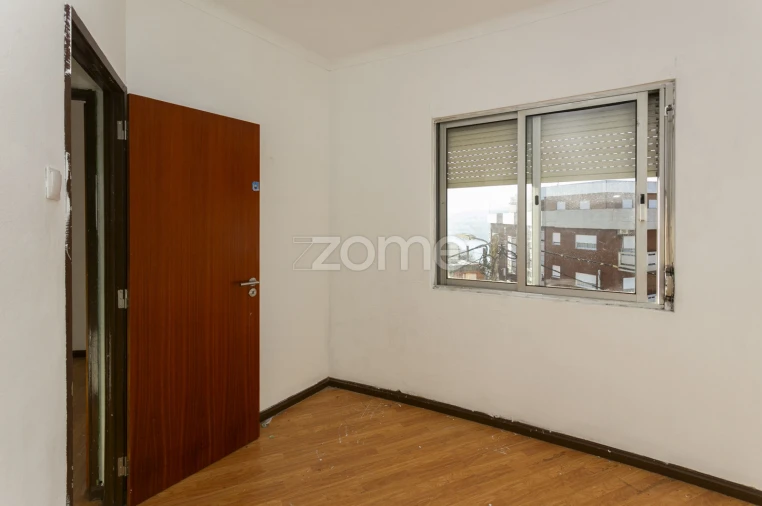 Prédio para Venda em Peso da Régua e Godim Foto 12