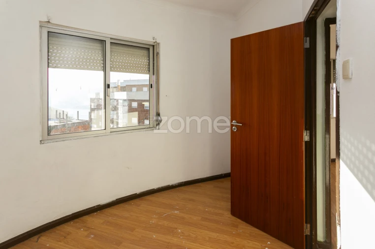 Prédio para Venda em Peso da Régua e Godim Foto 17