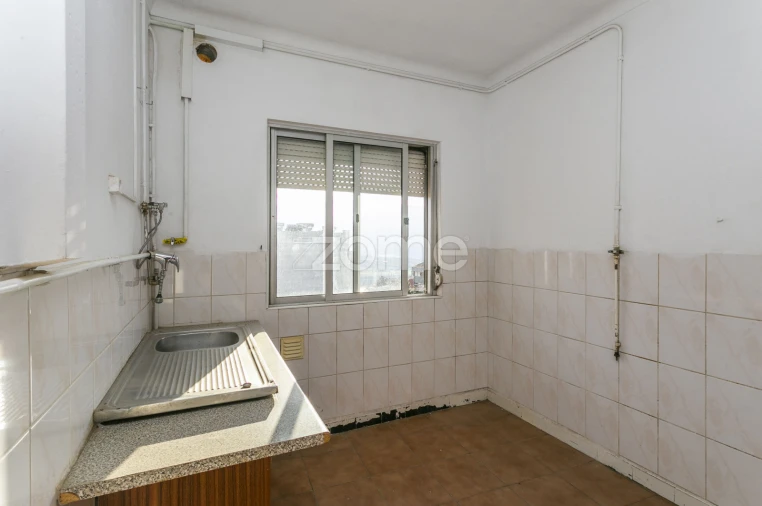 Prédio para Venda em Peso da Régua e Godim Foto 19