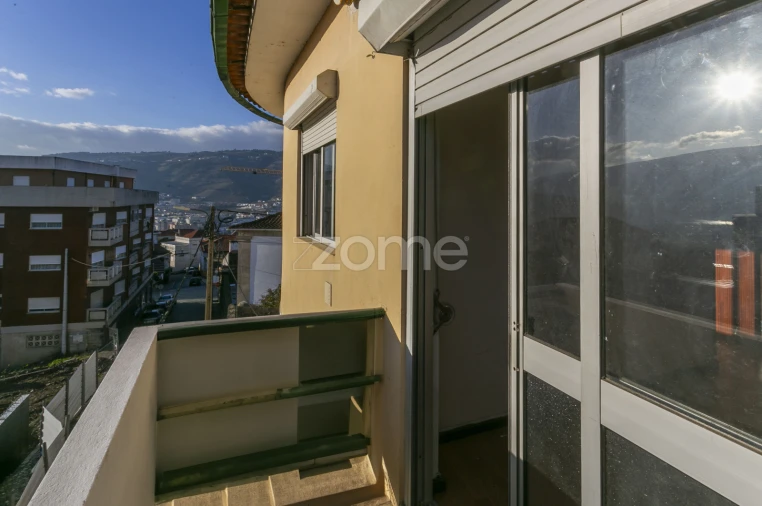 Prédio para Venda em Peso da Régua e Godim Foto 5