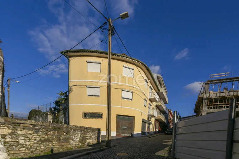 Prédio para Venda em Peso da Régua e Godim Foto 4