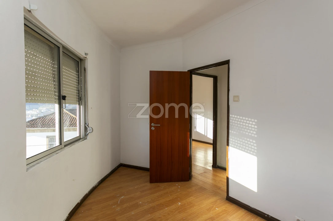 Prédio para Venda em Peso da Régua e Godim Foto 16