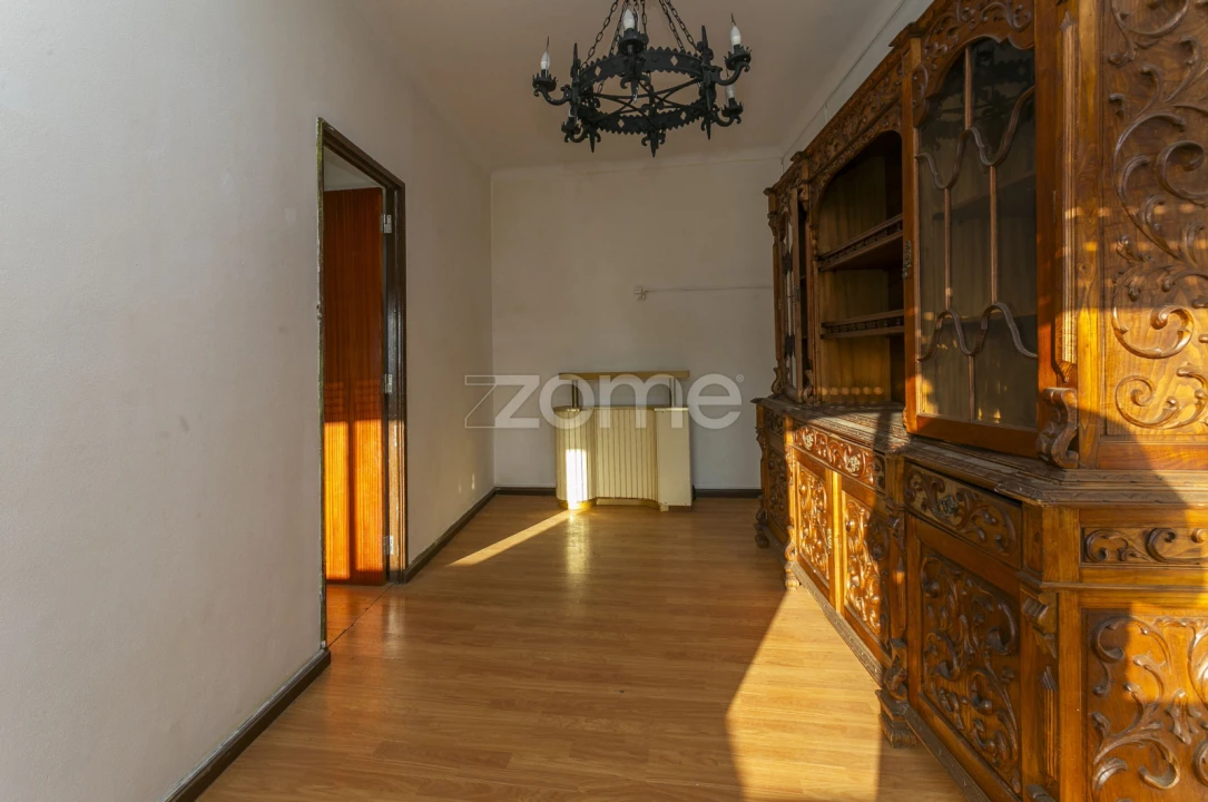 Prédio para Venda em Peso da Régua e Godim Foto 8