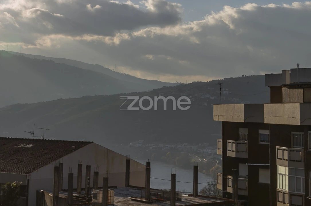 Prédio para Venda em Peso da Régua e Godim Foto 6