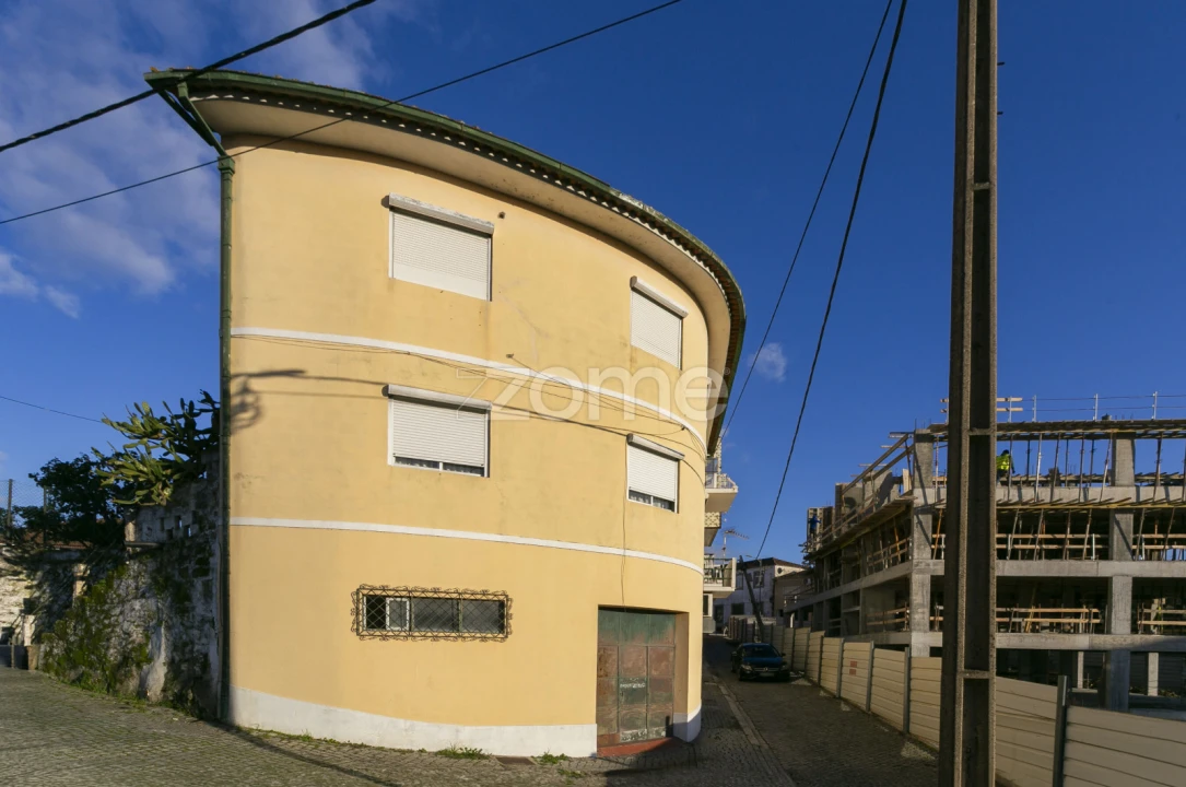 Prédio para Venda em Peso da Régua e Godim Foto 3