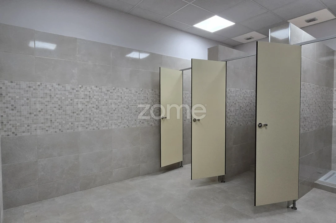 Terreno Comércio / Armazém para Arrendamento em São João da Madeira Foto 46