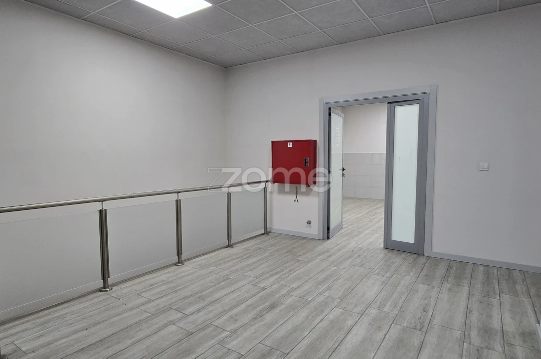 Terreno Comércio / Armazém para Arrendamento em São João da Madeira Foto 48