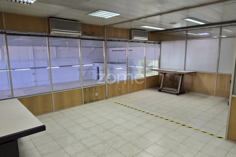 Terreno Comércio / Armazém para Arrendamento em São João da Madeira Foto 15