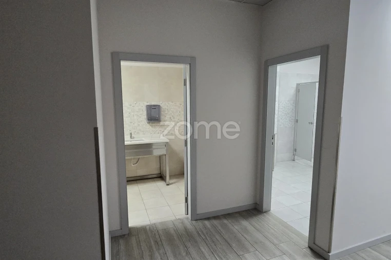 Terreno Comércio / Armazém para Arrendamento em São João da Madeira Foto 41