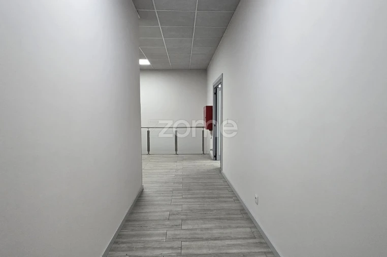 Terreno Comércio / Armazém para Arrendamento em São João da Madeira Foto 47