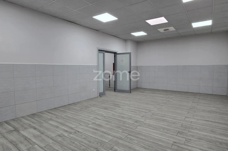 Terreno Comércio / Armazém para Arrendamento em São João da Madeira Foto 50