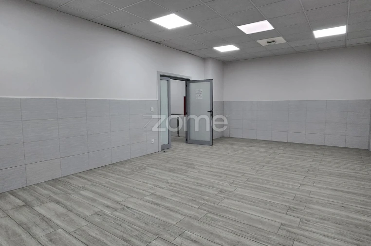 Terreno Comércio / Armazém para Arrendamento em São João da Madeira Foto 51