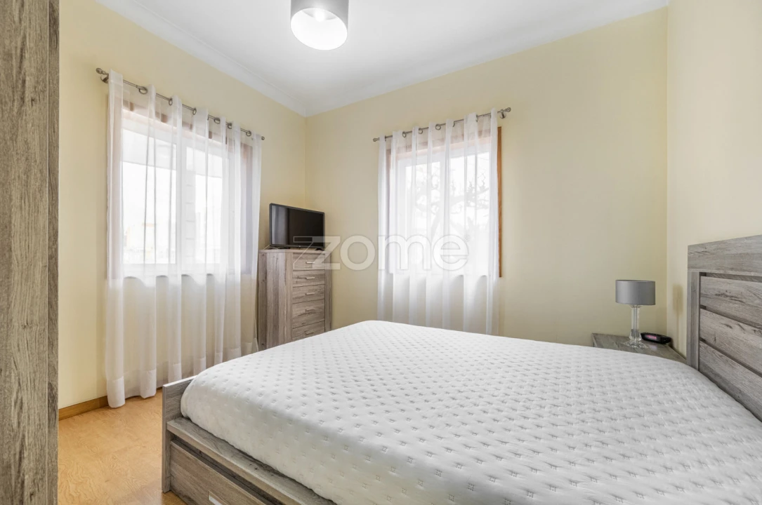 Moradia T4 para Venda em Pedrouços Foto 17