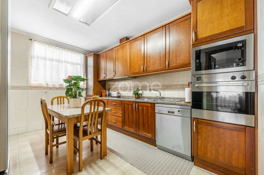 Moradia T4 para Venda em Pedrouços Foto 26