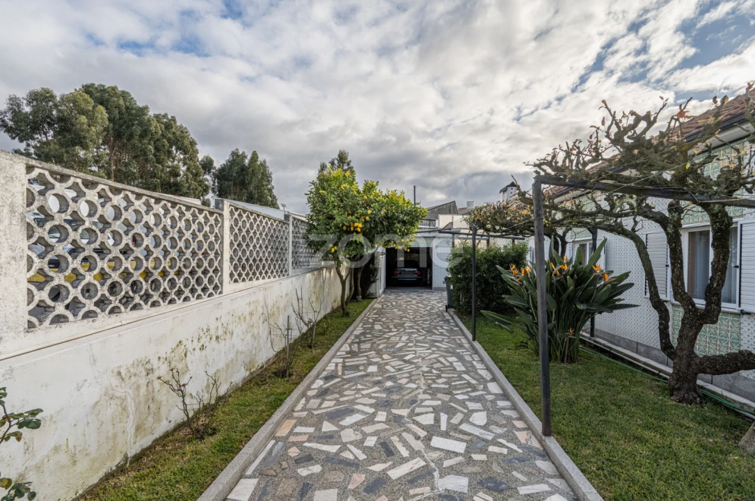 Moradia T4 para Venda em Pedrouços Foto 4