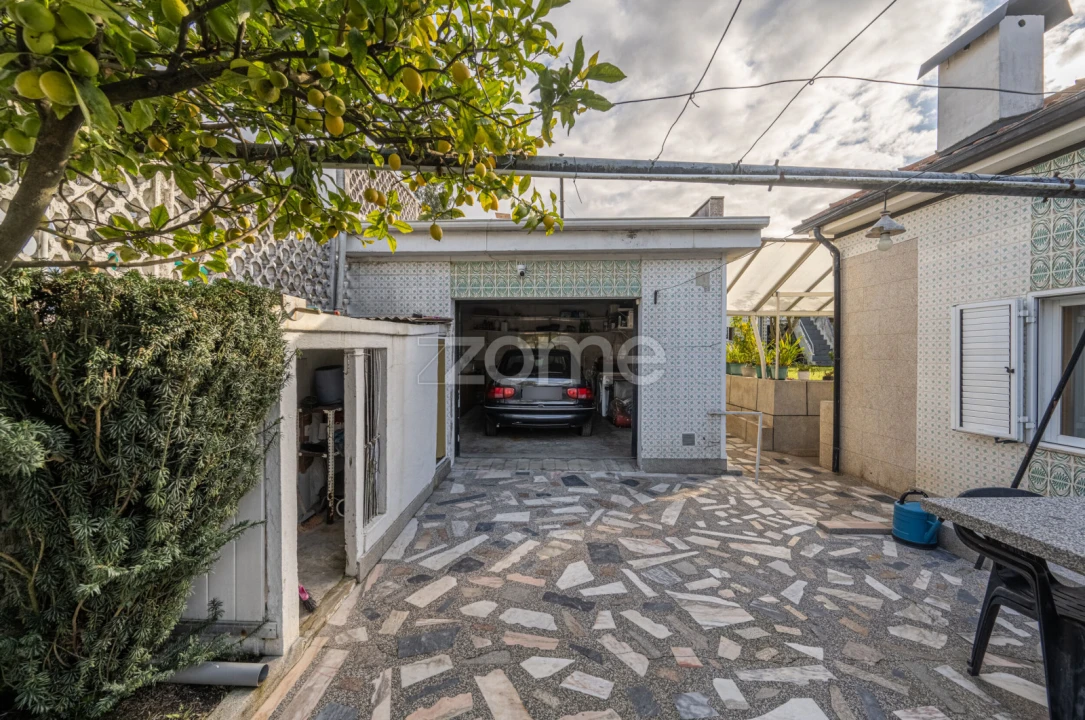 Moradia T4 para Venda em Pedrouços Foto 6