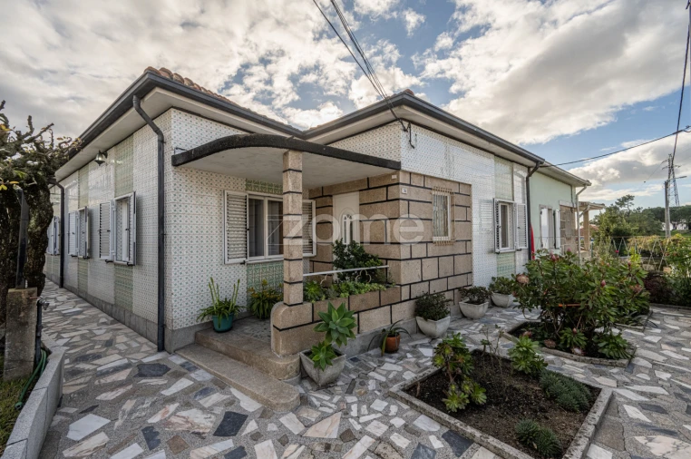 Moradia T4 para Venda em Pedrouços Foto 2