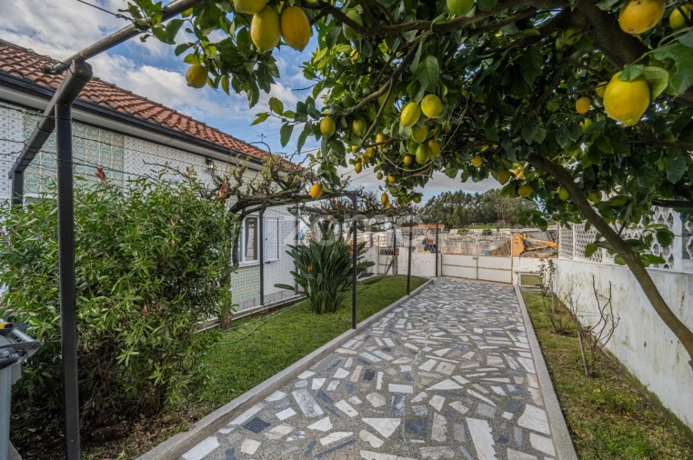 Moradia T4 para Venda em Pedrouços Foto 7