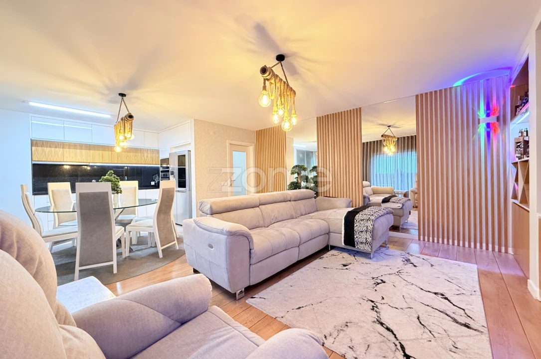 Apartamento T2 para Venda em Gavião Foto 2