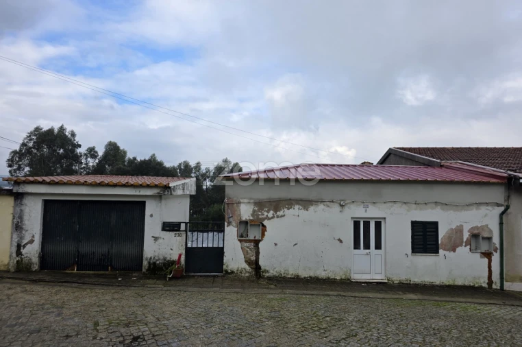 Moradia T3 para Venda em Santo Tirso, Couto (Santa Cristina e São Miguel) e Burgães Foto 2
