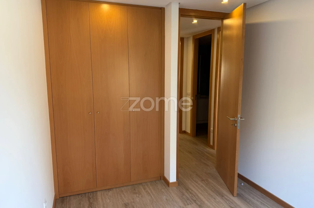 Apartamento T2 para Venda em Fânzeres e São Pedro da Cova Foto 7