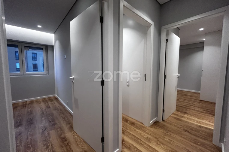 Apartamento T4 para Arrendamento em Matosinhos e Leça da Palmeira Foto 16