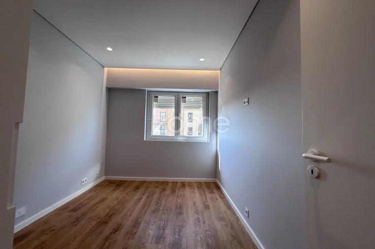 Apartamento T4 para Arrendamento em Matosinhos e Leça da Palmeira Foto 13