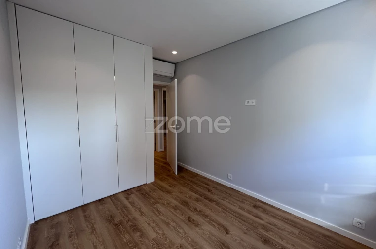 Apartamento T4 para Arrendamento em Matosinhos e Leça da Palmeira Foto 16
