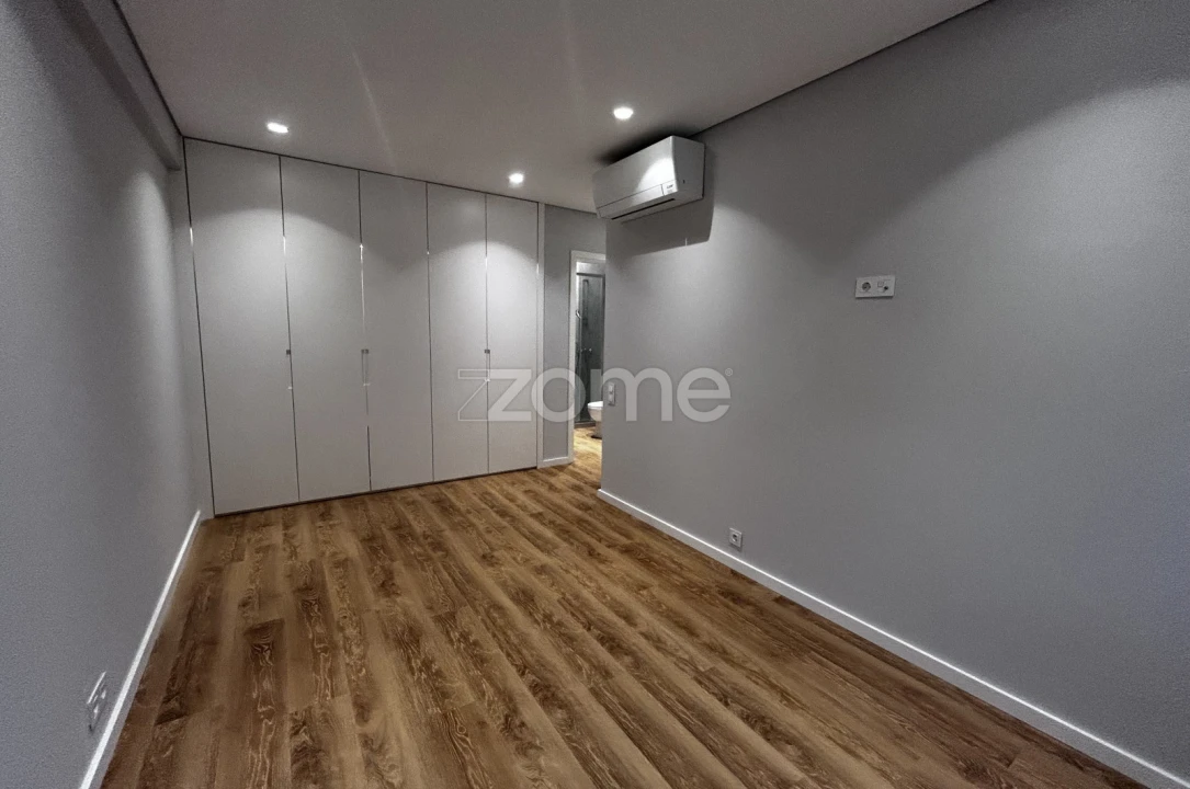 Apartamento T4 para Arrendamento em Matosinhos e Leça da Palmeira Foto 23