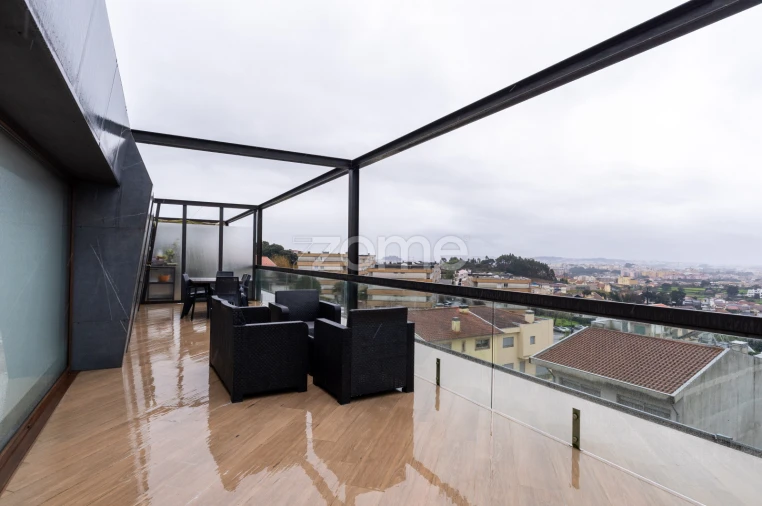 Apartamento T3 para Arrendamento em Baguim do Monte (Rio Tinto) Foto 20