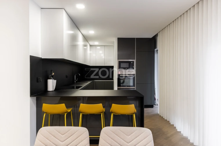 Apartamento T3 para Arrendamento em Baguim do Monte (Rio Tinto) Foto 6