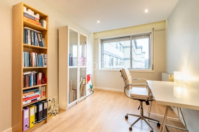 Apartamento T4 para Venda em Cidade da Maia