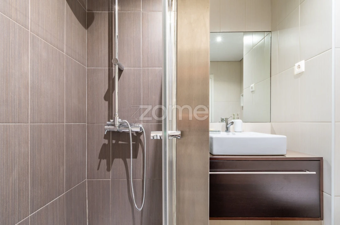 Apartamento T4 para Venda em Cidade da Maia Foto 21