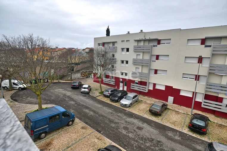 Apartamento T3 para Venda em São Domingos de Rana Foto 20